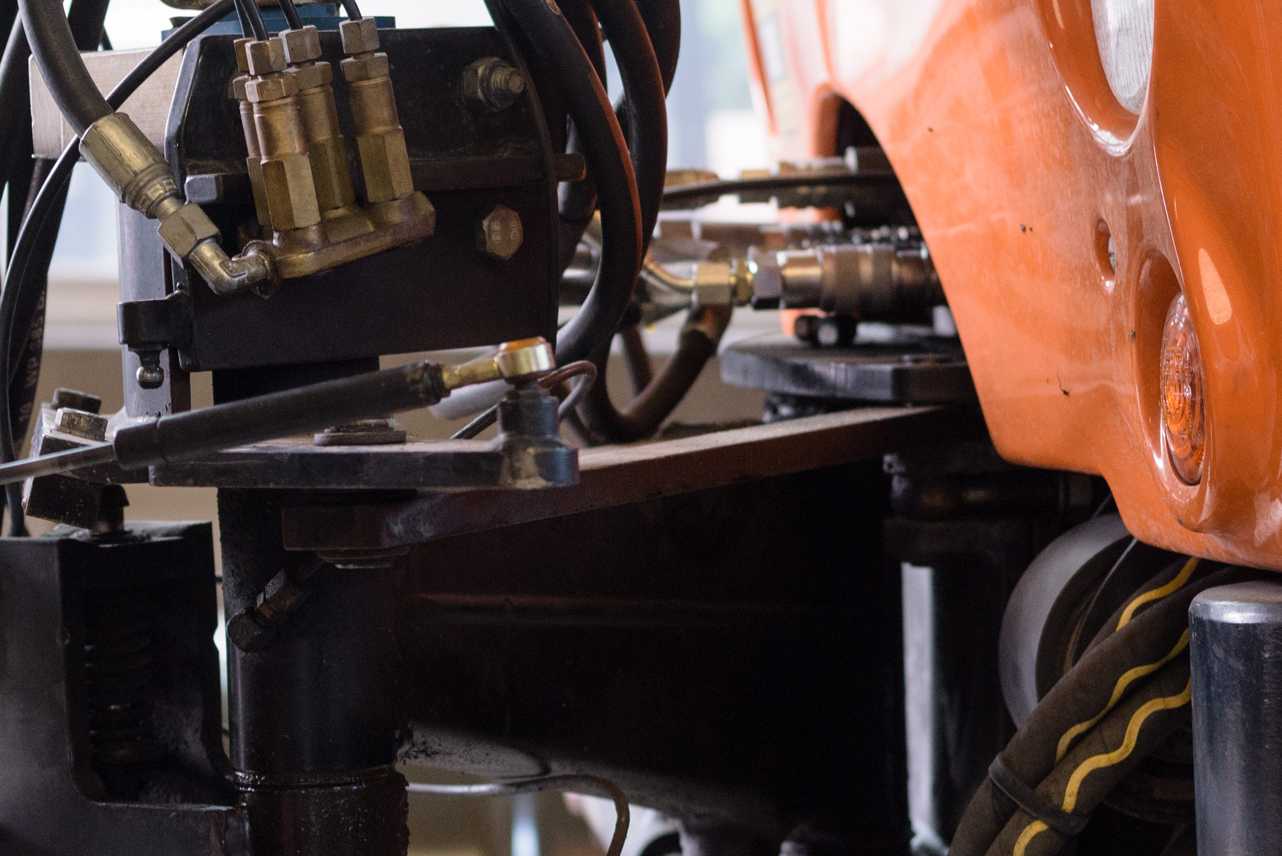 nie langeweile garantie-technik-abwechslung-handwerklich-traumjob-faszination-motorgeraetemechaniker-ausbildung motorgeraetemechaniker-motorgeraetemechaniker ausbildung-beruf motorgeraetemechaniker-schneepflug-service-selbststaendig-feingefuehl