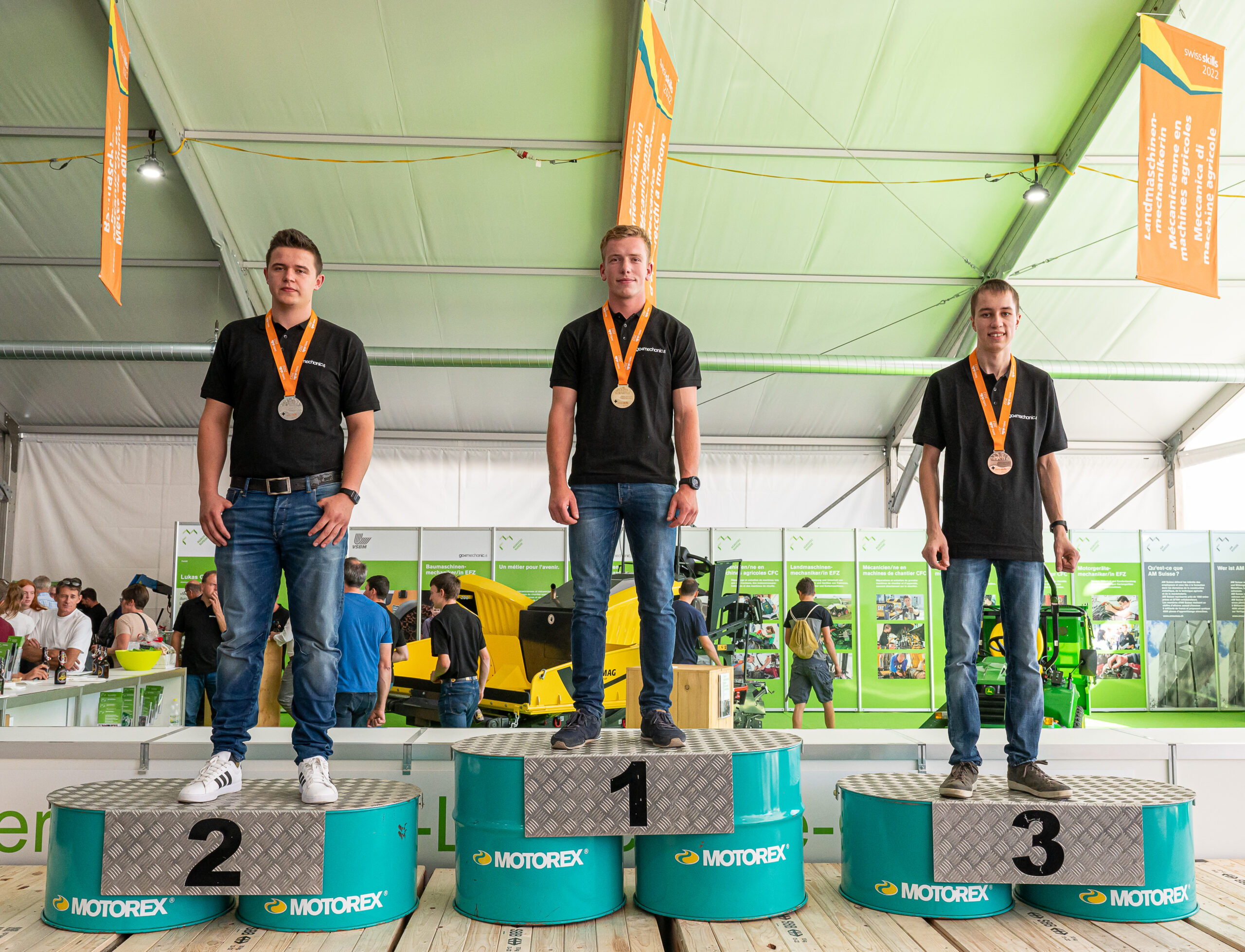 nie langeweile garantie-technik-abwechslung-handwerklich-traumjob-faszination-landmaschinenmechaniker-baumaschinenmechaniker-motorgeraetemechaniker-weiterbildung landtechnikberufe-landmaschinen-baumaschinen-technisches verstaendnis-leidenschaft