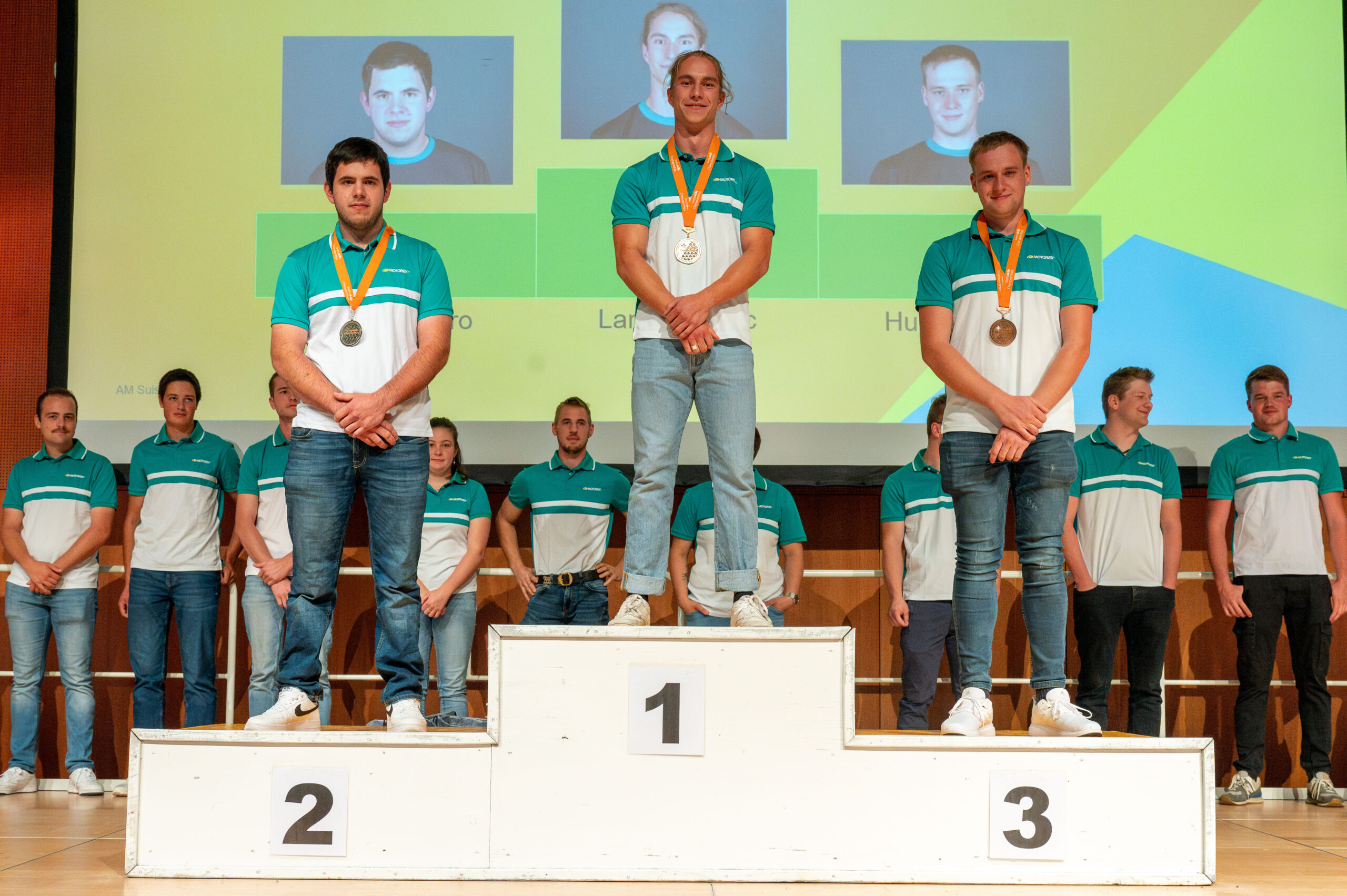 nie langeweile garantie-technik-abwechslung-handwerklich-traumjob-faszination-landmaschinenmechaniker-baumaschinenmechaniker-motorgeraetemechaniker-weiterbildung landtechnikberufe-landmaschinen-baumaschinen-technisches verstaendnis-leidenschaft